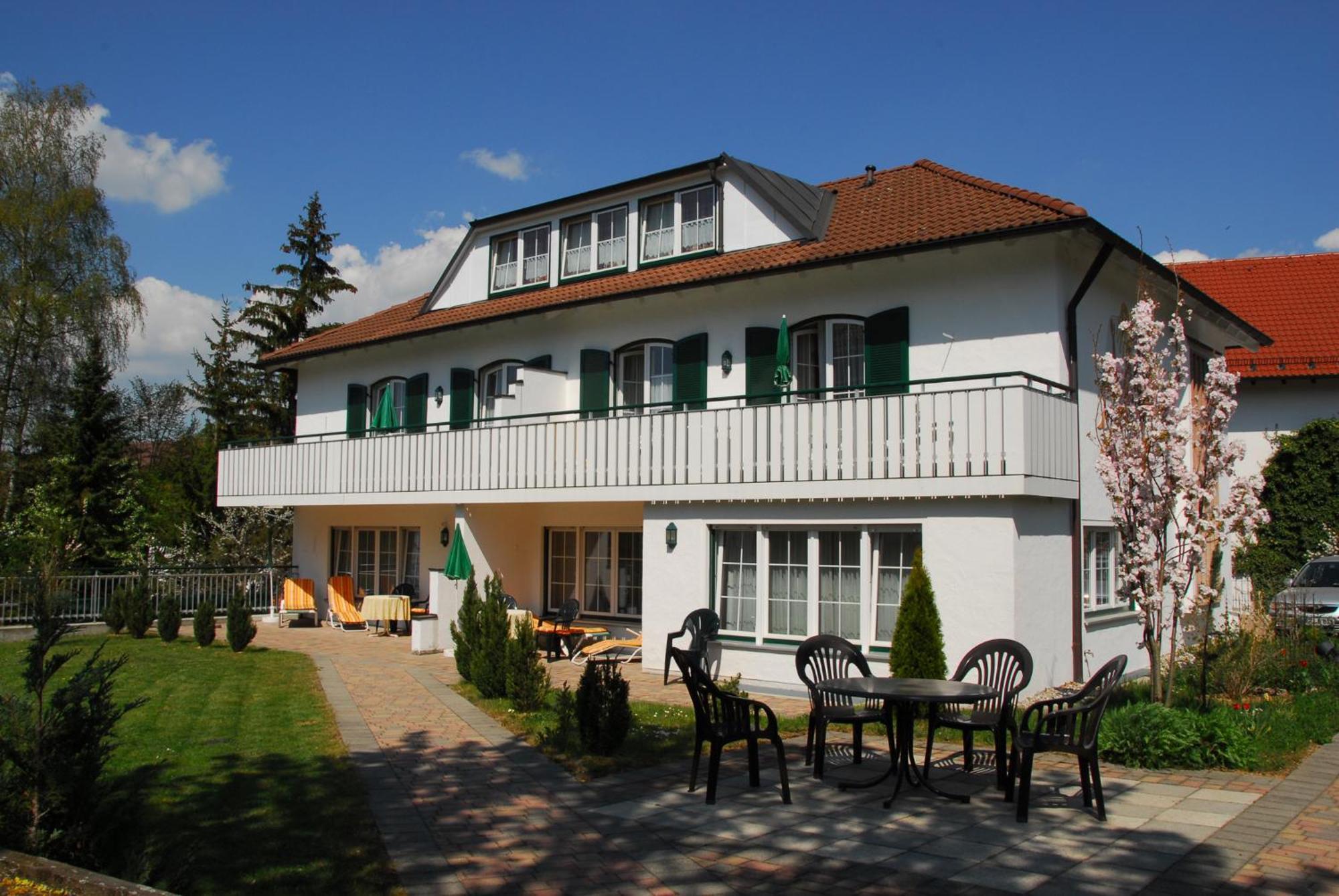 Hotel Alpenhof Bad Worishofen Bagian luar foto