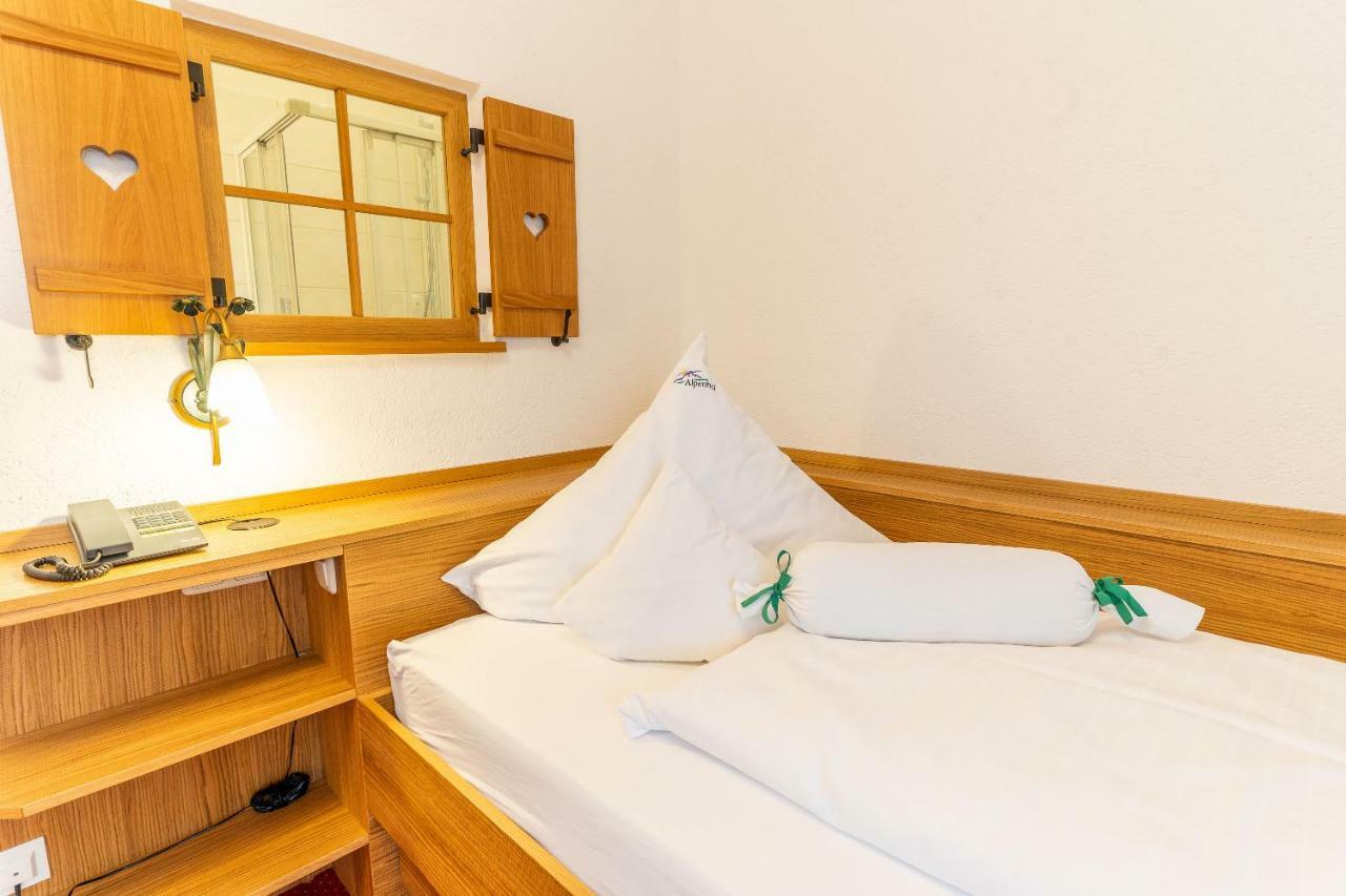 Hotel Alpenhof Bad Worishofen Bagian luar foto