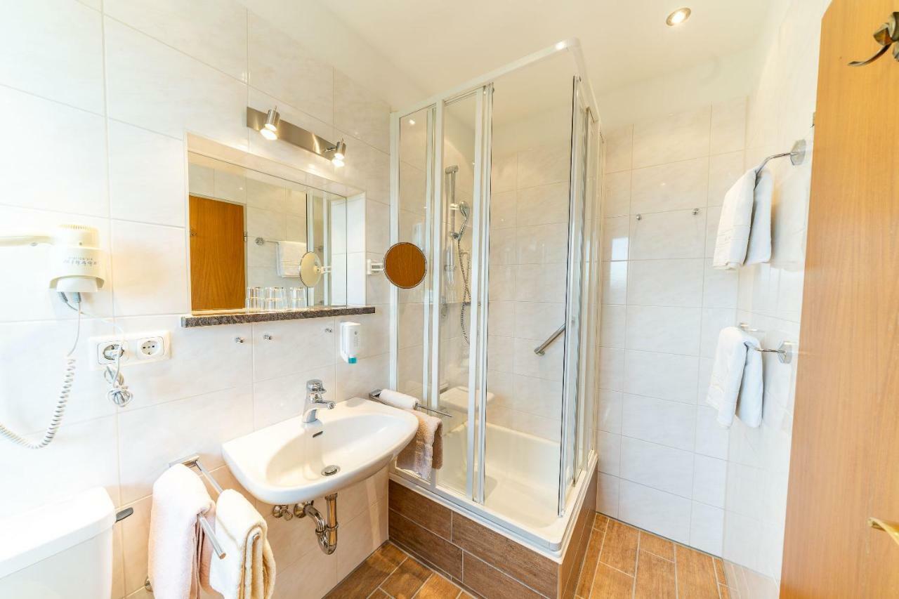 Hotel Alpenhof Bad Worishofen Bagian luar foto